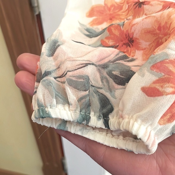 🎄2 / $27. 🎄FLORAL Chiffon/Cami bodysuit NWT - Picture 4 of 9